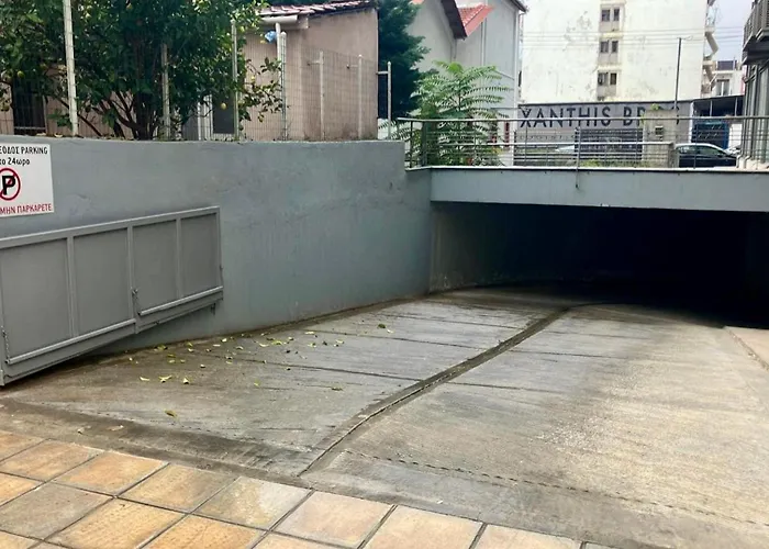 Thano's House 2 With Private Parking Apartamento *