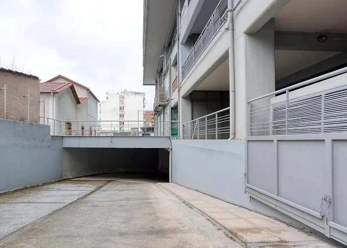 Thano's House 2 With Private Parking