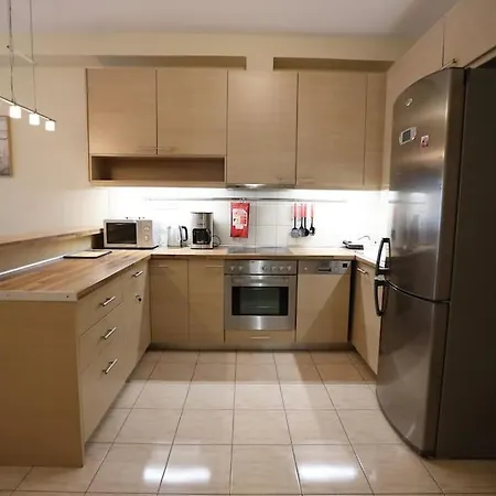 Thano's House 2 With Private Parking *