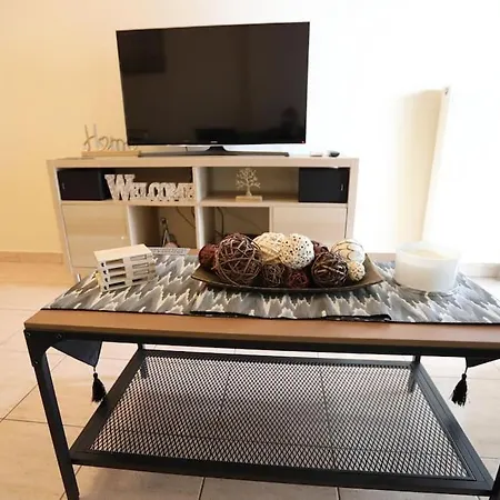 Thano's House 2 With Private Parking *