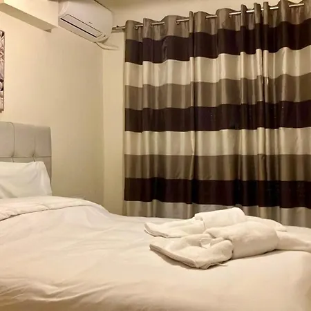 Thano's House 2 With Private Parking アパート