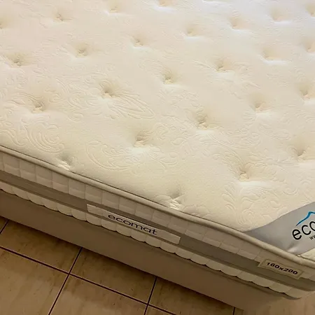 アパート Thano's House 2 With Private Parking *